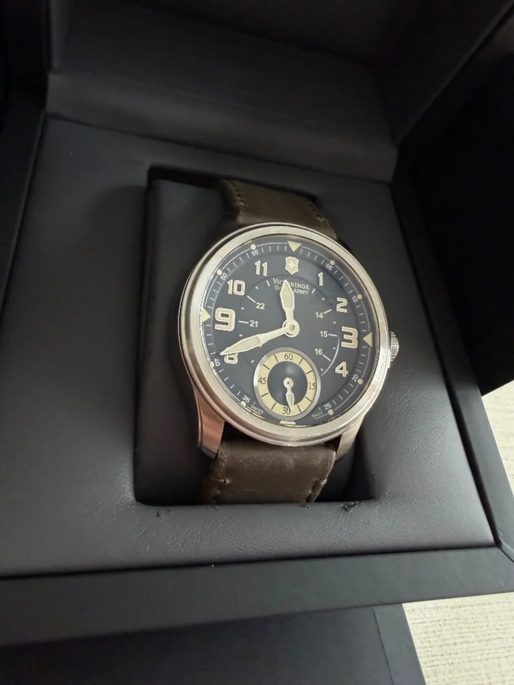 Victorinox Swiss Army Infantry Vintage Chronograph Watch Hand Winding - Picture 10 of 11